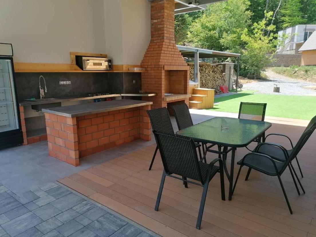 Apartmany Doma Domasa Holcikovce ภายนอก รูปภาพ